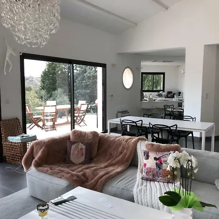 Vila Maison Proche D'avignon *