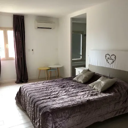 Maison Proche D'avignon Vila *